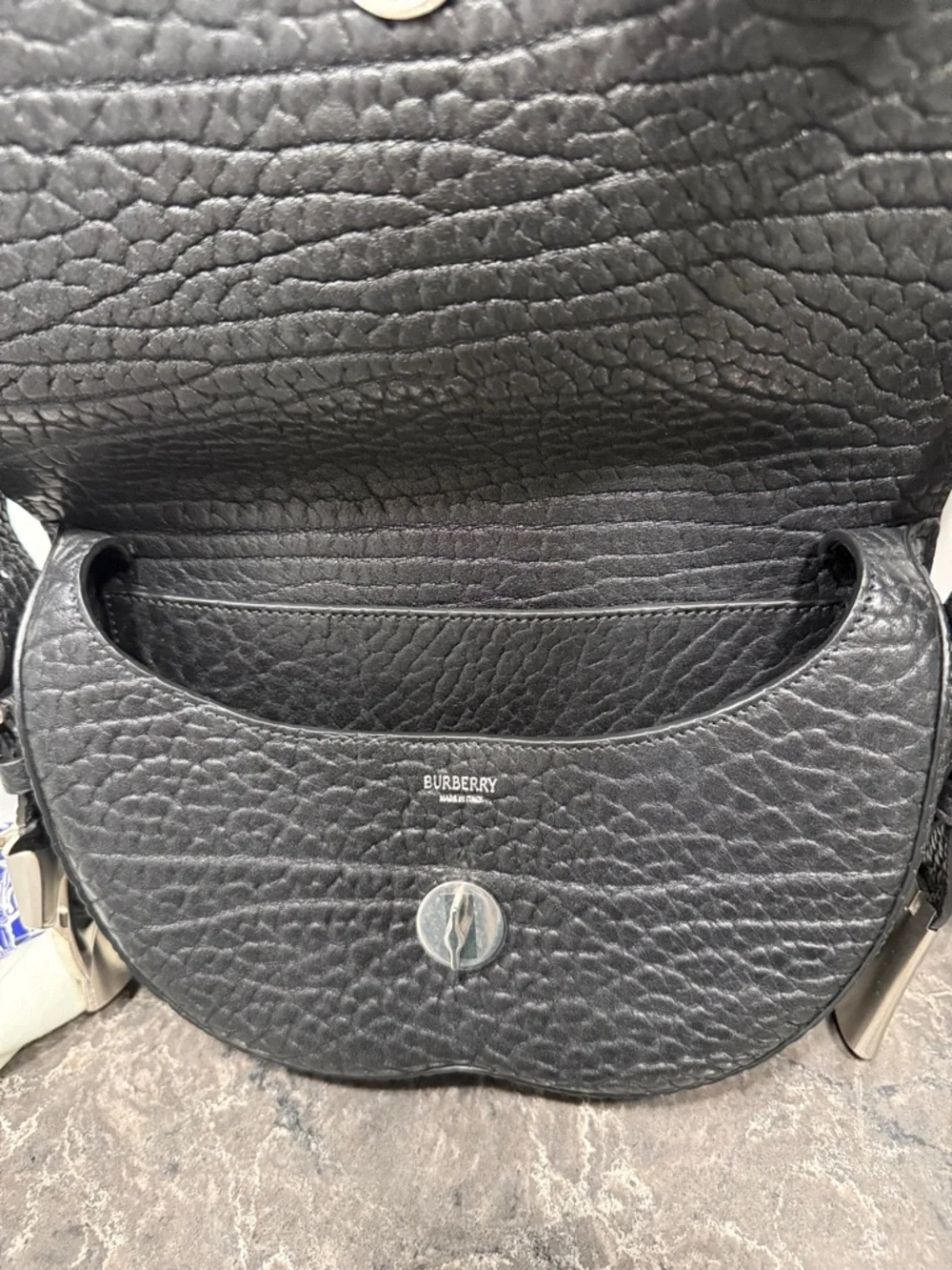 Black Leather Crossbody Shoulder Bag - Unbranded - Picture 3 of 5